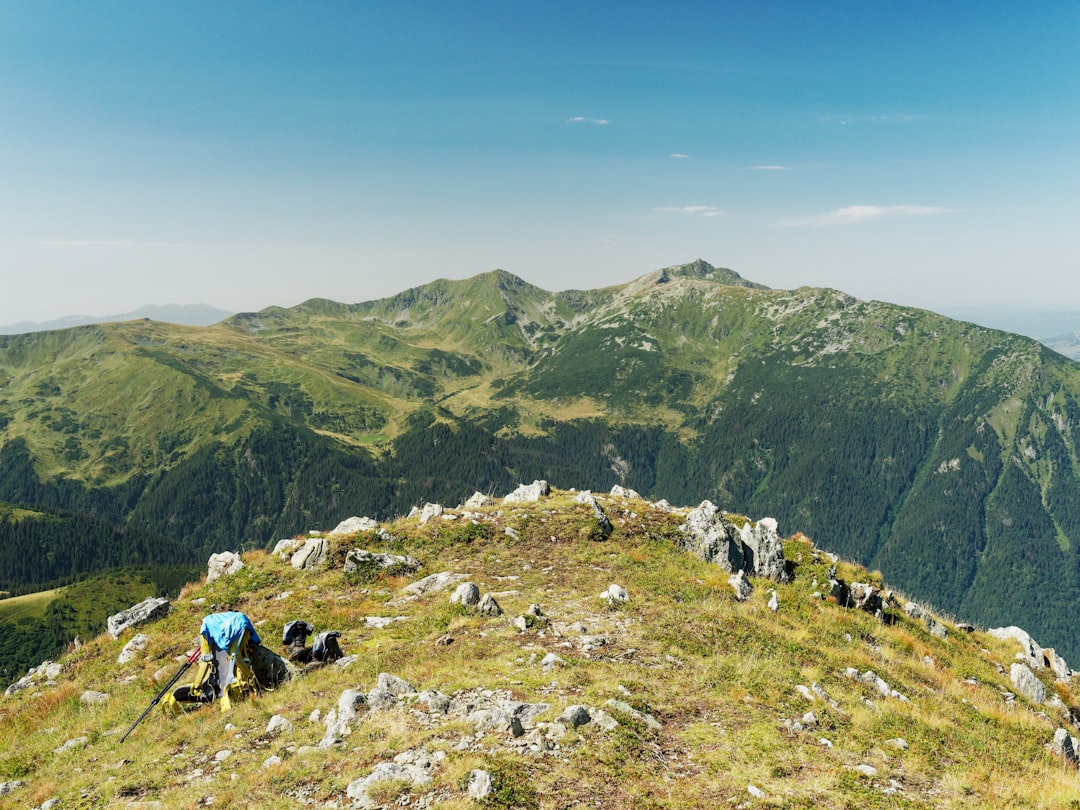 L’Ascension Onirique : Interprétation Psychanalytique du Sommet